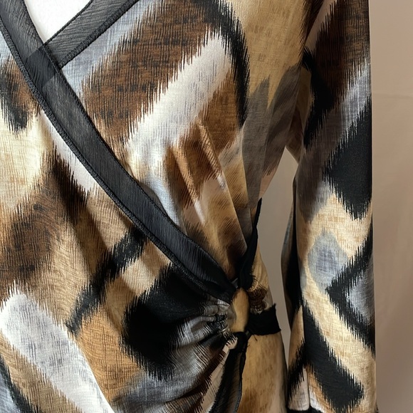 Papillon Blanc Shades of Brown and Grey with Black Trim - Picture 4 of 7